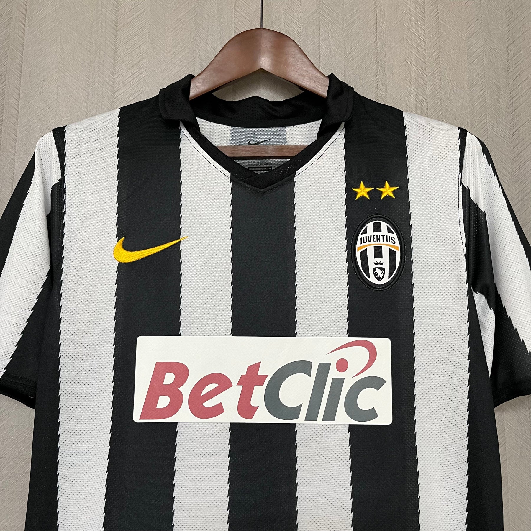 Camisa Juventus Retrô 2010 Preta e Branca - Nike