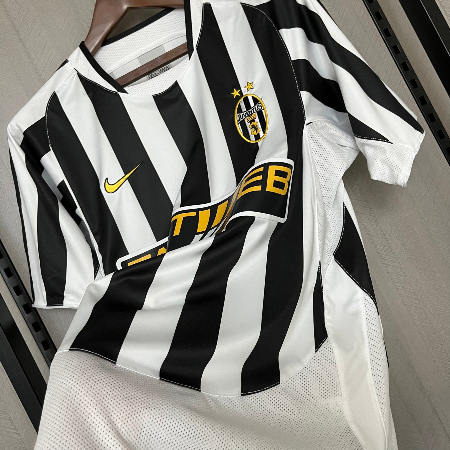 Camisa Juventus Retrô 2010 Preta e Branca