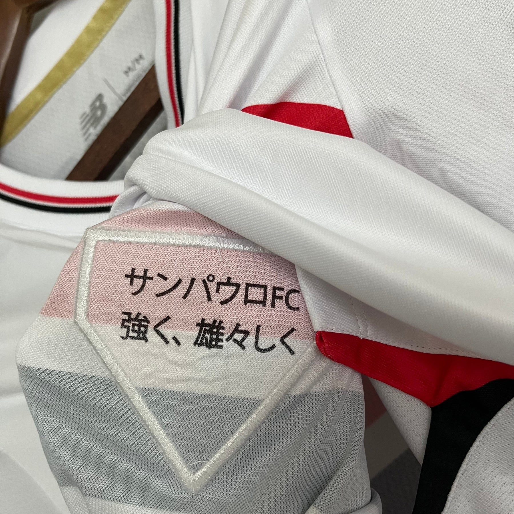 Camisa São Paulo 25/26 Casa New Balance - Branco+Vermelho - Torcedor Feminina