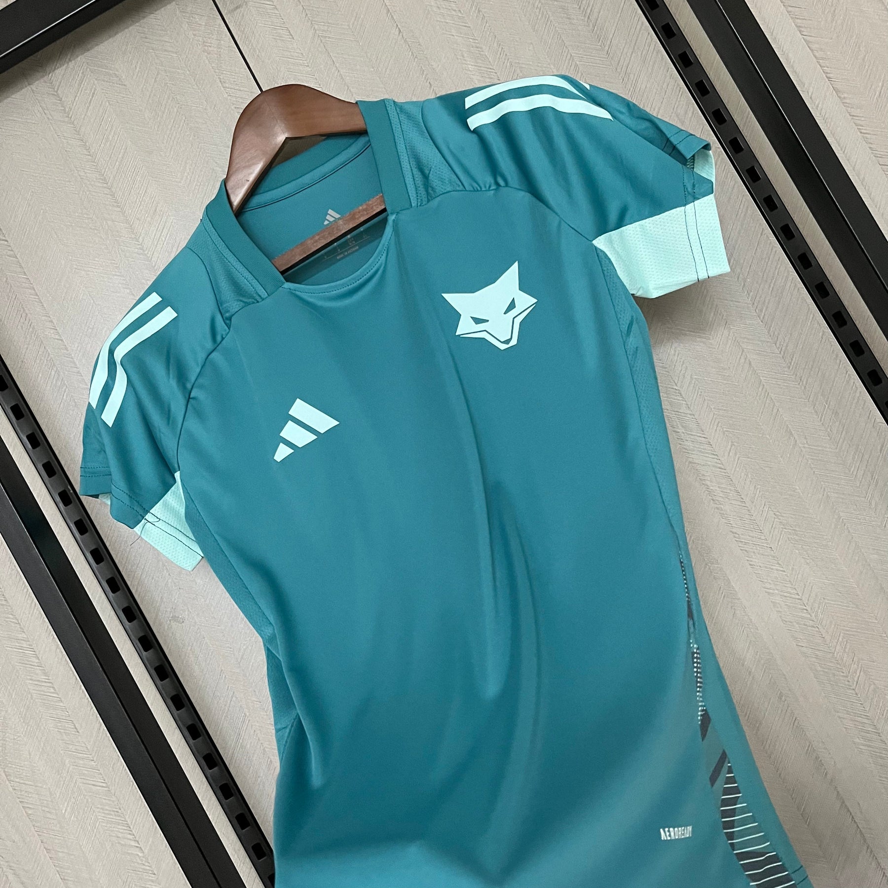 Camisa Cruzeiro 25/26 Treino Adidas - Azul Turquesa+Branco - Torcedor Feminina
