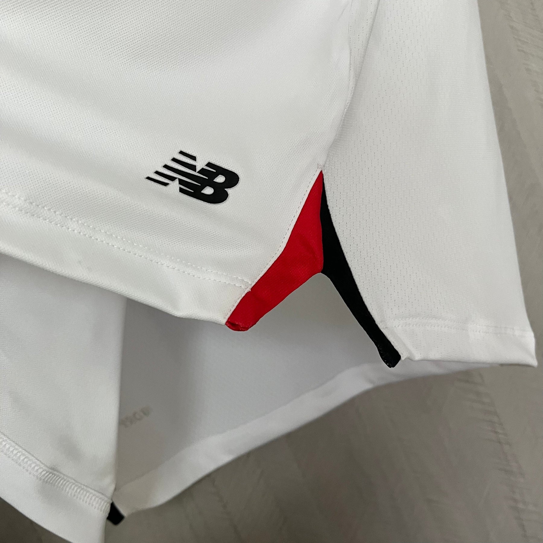 Camisa São Paulo 25/26 Casa New Balance - Branco+Vermelho - Torcedor Feminina