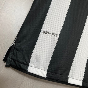 Camisa Juventus Retrô 2010  Preta e Branca - Nike