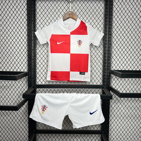 Kit infantil - Croácia 24/25